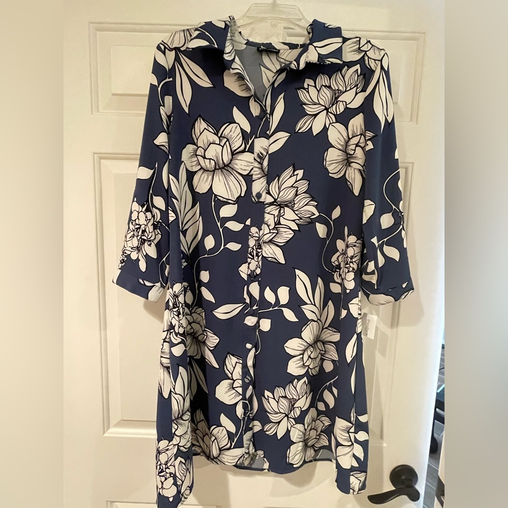 Dress Barn M Blue/White Floral Button-Down Shirt Dress